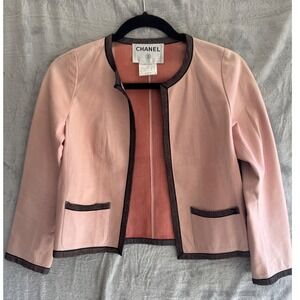 Chanel Vintage 03P Pink Lambskin Leather Mesh Trim Jacket P21383V01282 FR38 US6